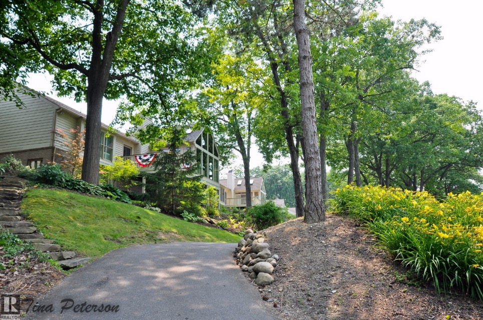 Road to Oak Pointe Homes