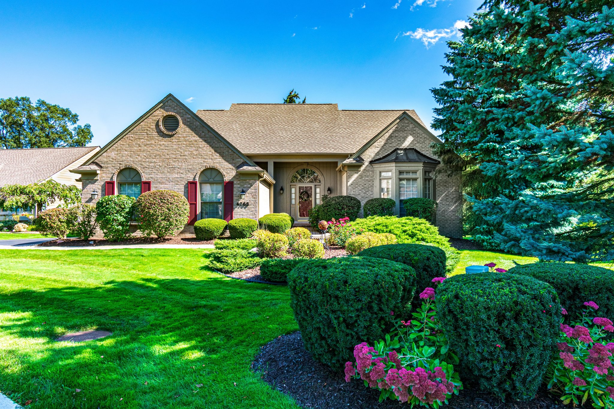 Family homes with large backyards